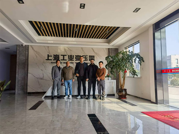 ຢ່າງອົບອຸ່ນແລະຍິນດີຕ້ອນຮັບລູກຄ້າອີຢີບໃນກອງປະຊຸມສົນທະນາດ້ານຮ່າງກາຍຂອງທ່ານ!